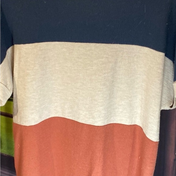 Color Block Top by Entro - Picture 4 of 4